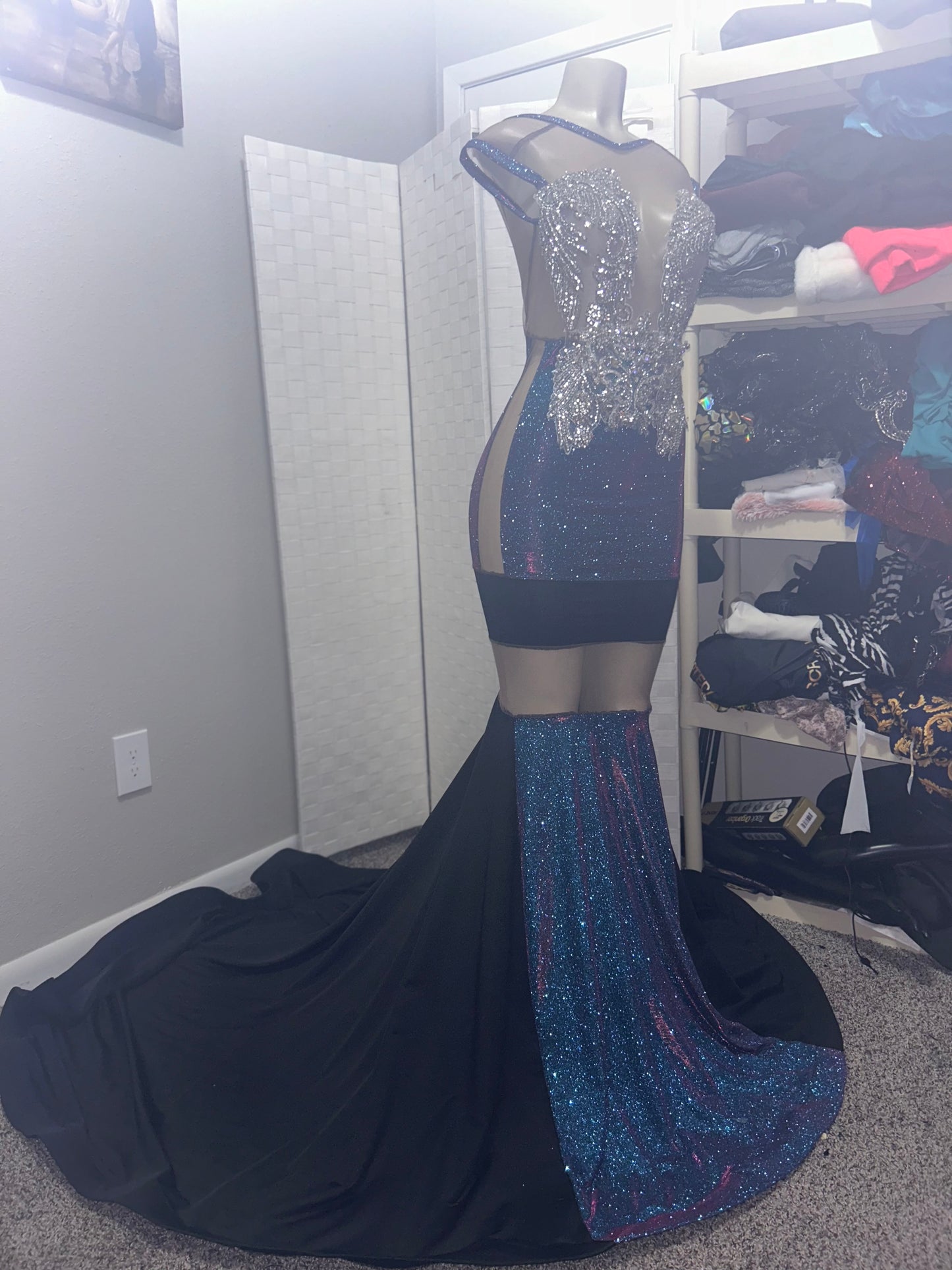 Custom Sleeveless Glitter Prom Gown (Mermaid)